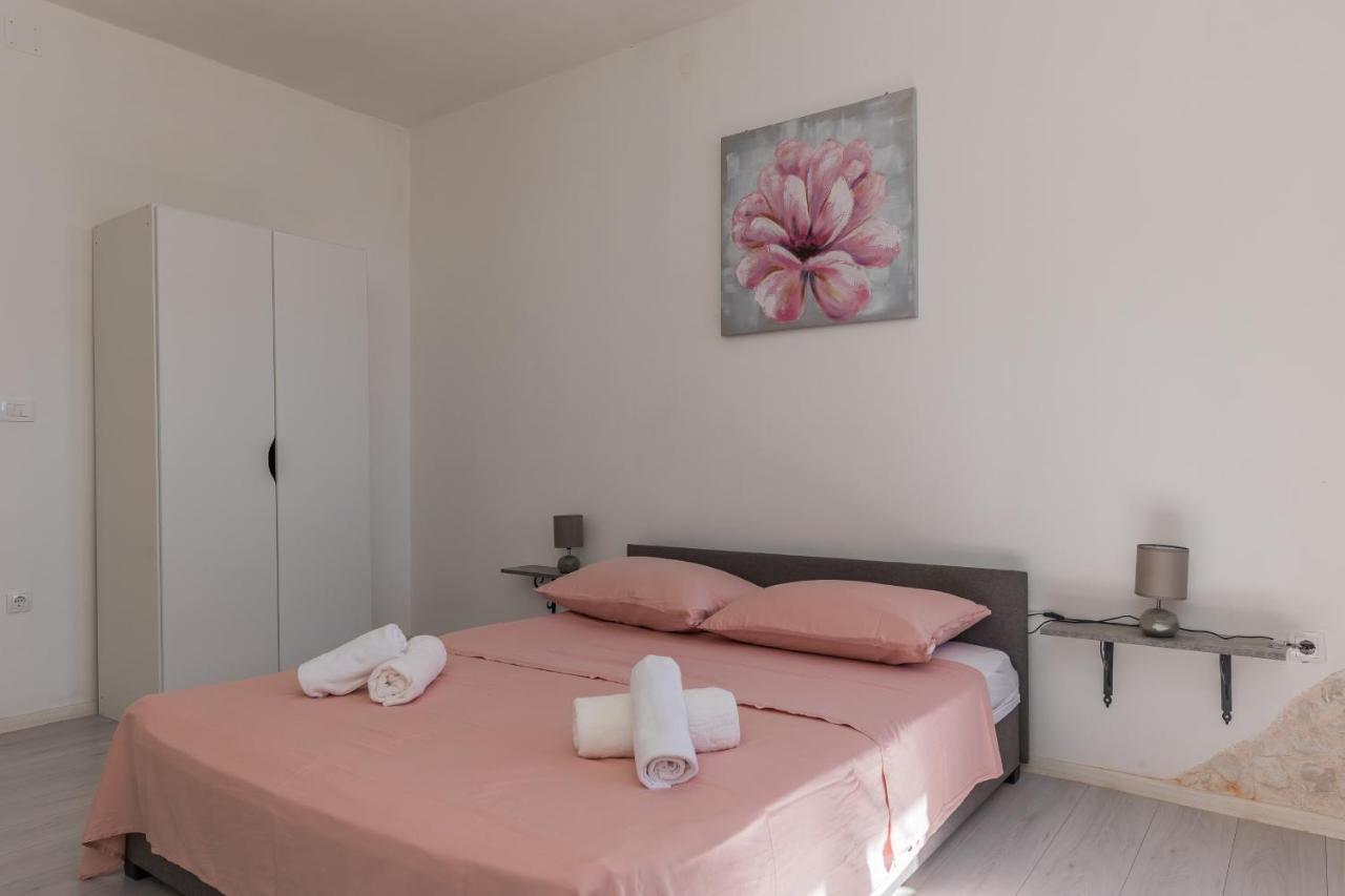 Seafront Apartments Karlo Kastela Ngoại thất bức ảnh