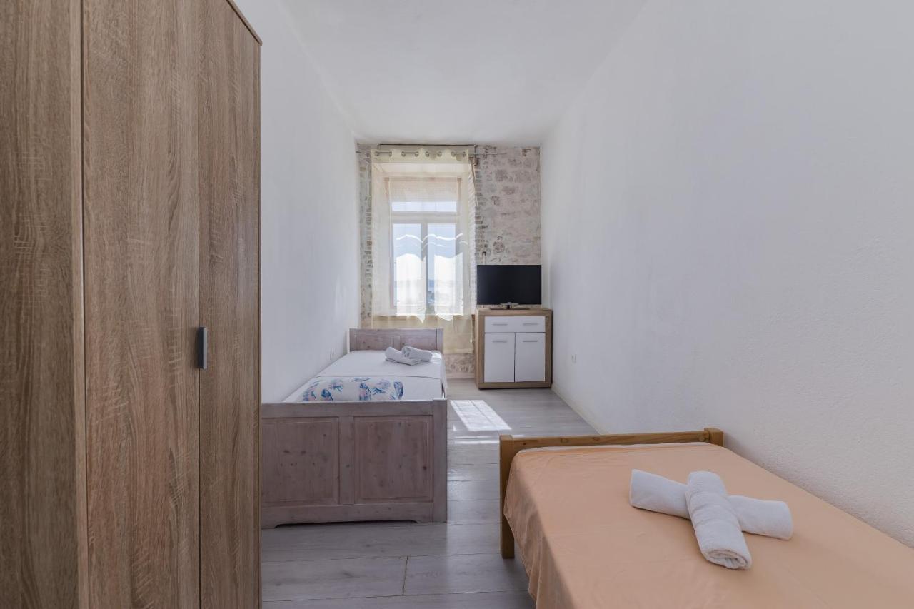 Seafront Apartments Karlo Kastela Ngoại thất bức ảnh