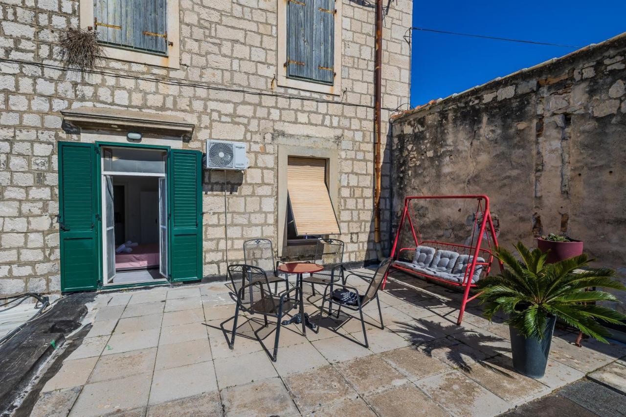 Seafront Apartments Karlo Kastela Ngoại thất bức ảnh