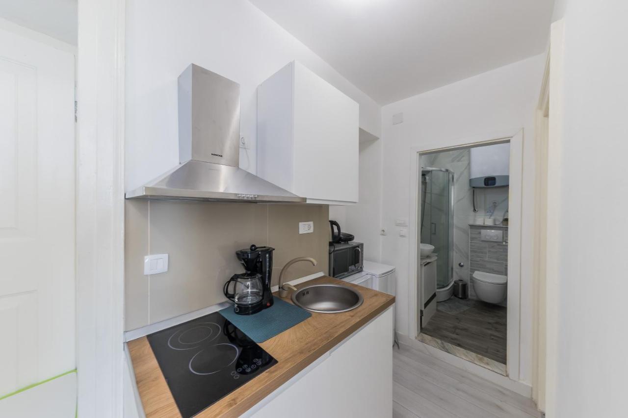 Seafront Apartments Karlo Kastela Ngoại thất bức ảnh