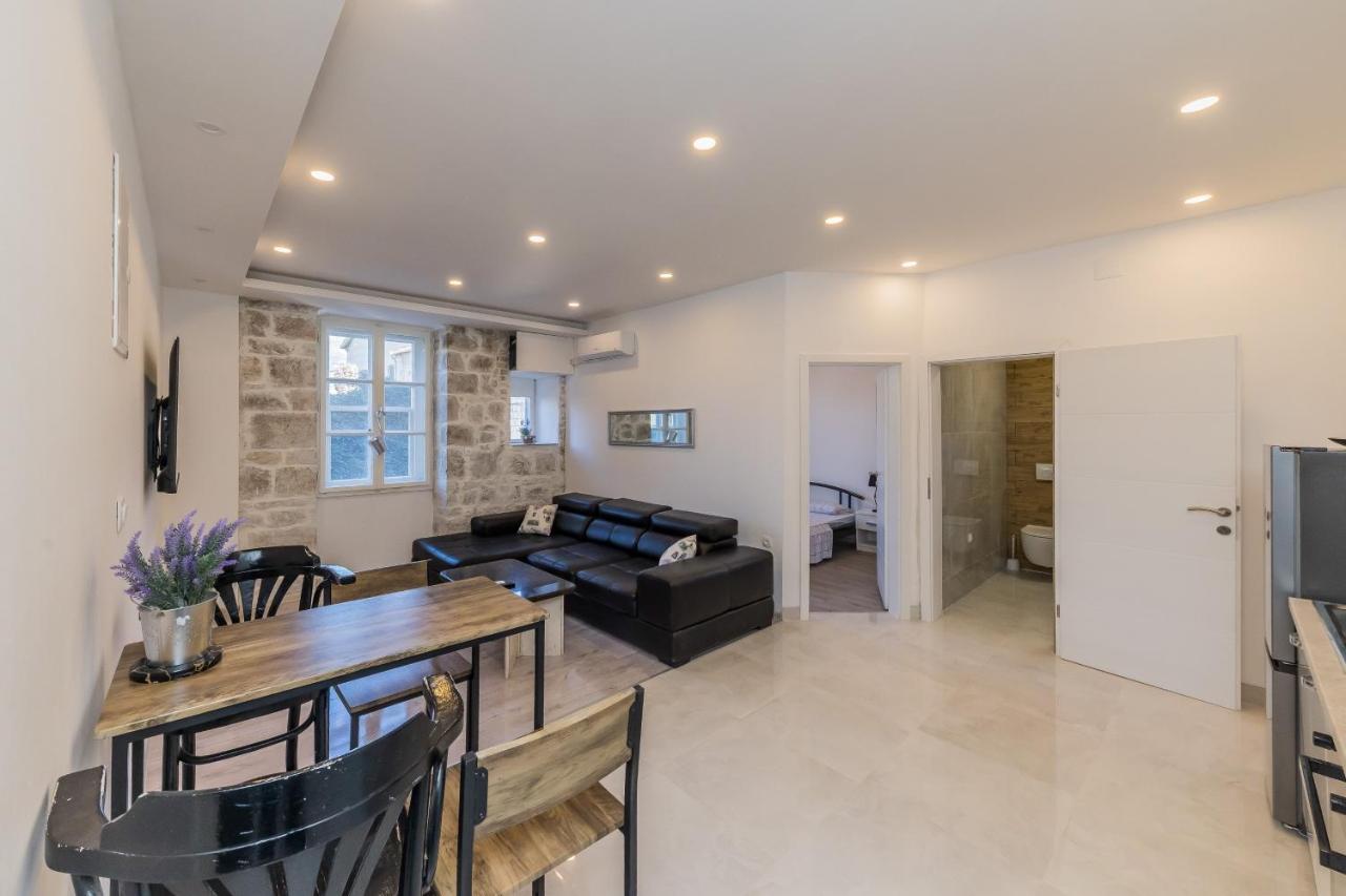 Seafront Apartments Karlo Kastela Ngoại thất bức ảnh