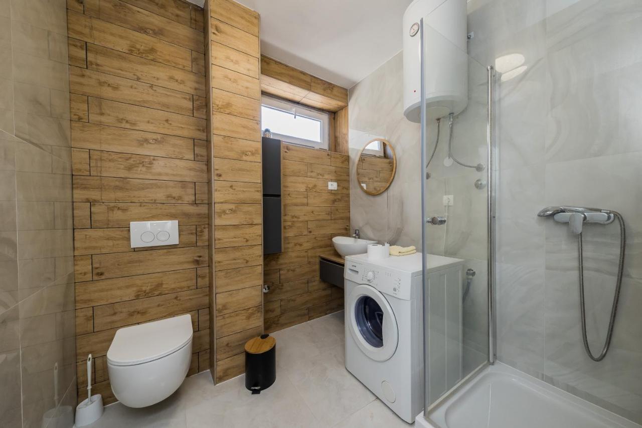 Seafront Apartments Karlo Kastela Ngoại thất bức ảnh
