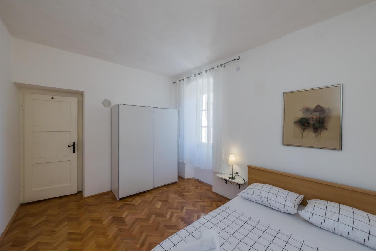Seafront Apartments Karlo Kastela Ngoại thất bức ảnh